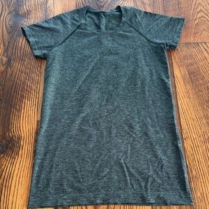 Swiftly Tech Short Sleeve Hip Length